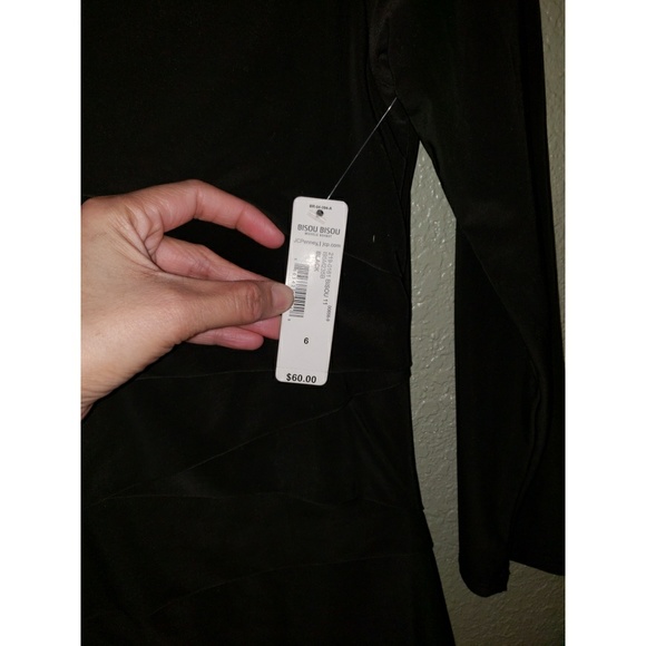 Bisou Dress - Picture 2 of 3